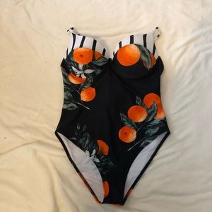 NWOT cupshe citrus one-piece swimsuit